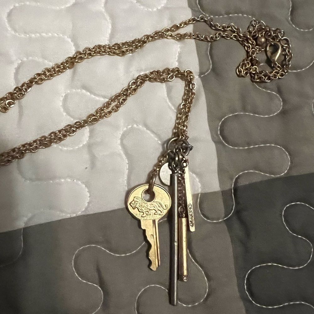 Treasure & bond necklace long lion key
Nwt - Picture 5 of 7